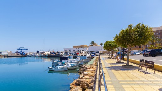 Puerto de Roquetas de Mar