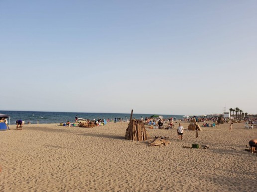 Preparativos Noche de San Juan - Turismo Roquetas de Mar